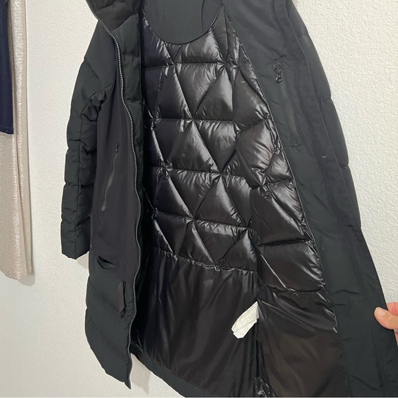 Lululemon Cold As Fluff Black Hooded Parka *Subzero 5 Pocket Size 6 - Picture 10 of 16